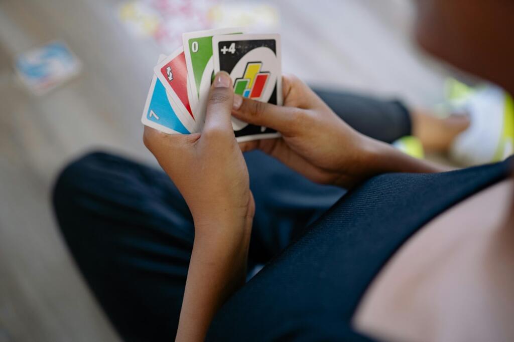 4 grunner til at UNO kanskje passer – eller ikke – som casinospill